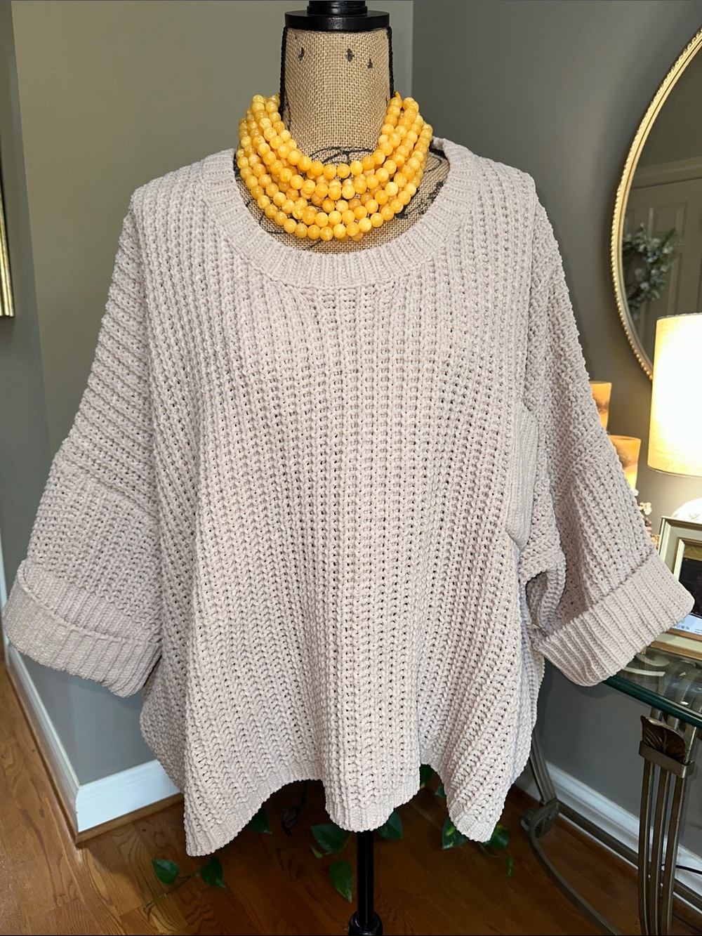 Vici Light Cream Waffle-Knit Scoop Neck Pullover size Large